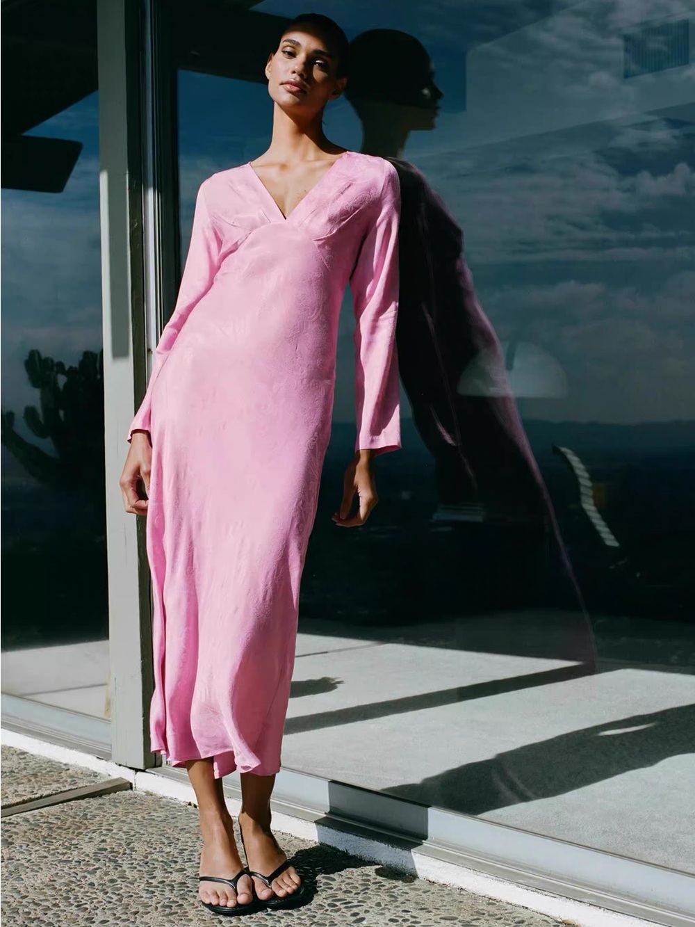 Zara Pink V-Neck Long Sleeve Dress
